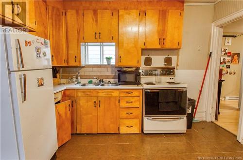 114 Guilford Street, Saint John, NB - Indoor Photo Showing Kitchen With Double Sink