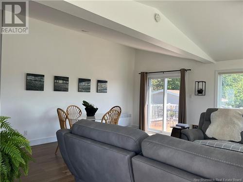 775 Principale, Beresford, NB - Indoor Photo Showing Living Room