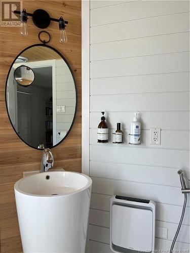 775 Principale, Beresford, NB - Indoor Photo Showing Bathroom