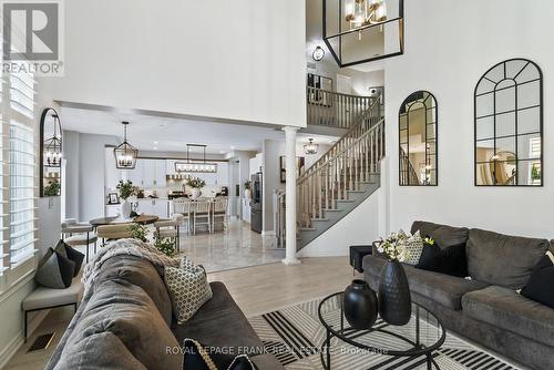 27 Belsey Lane, Clarington (Newcastle), ON - Indoor Photo Showing Living Room