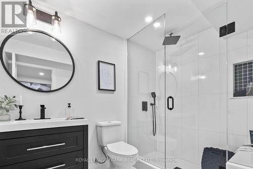 27 Belsey Lane, Clarington (Newcastle), ON - Indoor Photo Showing Bathroom