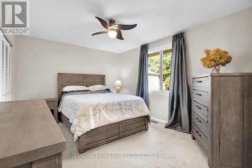 14 Conway Court, Zorra (Thamesford), ON - Indoor Photo Showing Bedroom