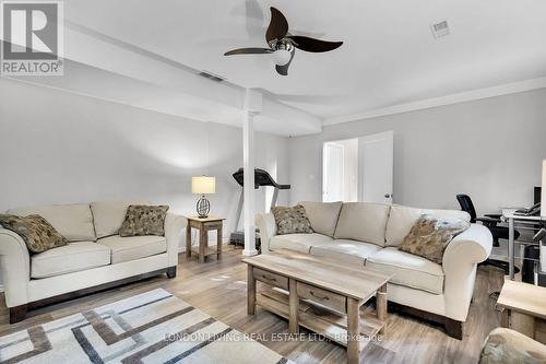 14 Conway Court, Zorra (Thamesford), ON - Indoor Photo Showing Living Room