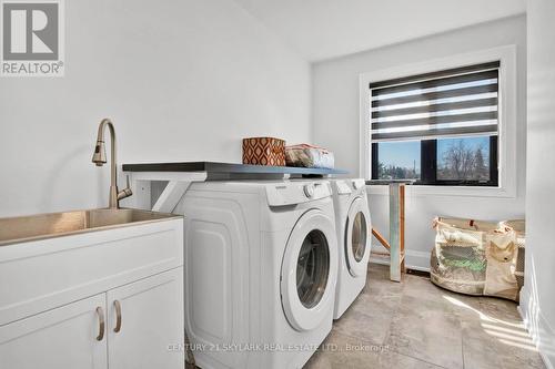 63011 Dufferin Rd 3 Road, East Garafraxa, ON - Indoor Photo Showing Laundry Room