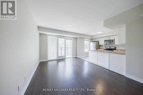 111 - 2 Dunsheath Way, Markham (Cornell), ON - Indoor Photo Showing Kitchen