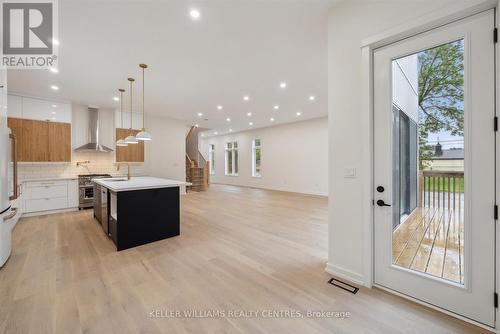 24 Market Street, Georgina, ON - Indoor Photo Showing Kitchen With Upgraded Kitchen