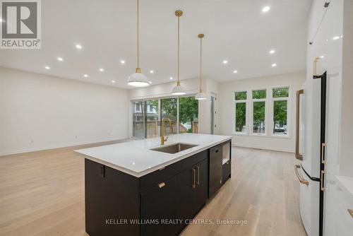 24 Market Street, Georgina, ON - Indoor Photo Showing Kitchen