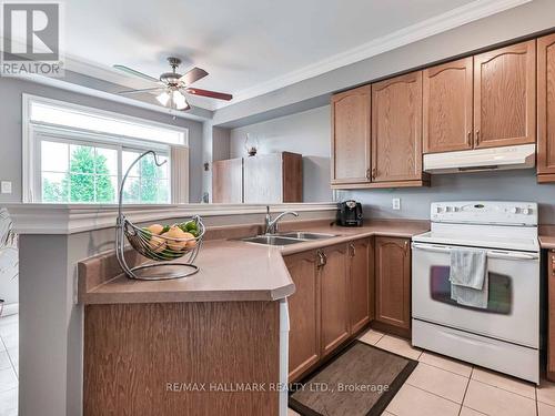 231 Kirkvalley Crescent, Aurora (Bayview Wellington), ON - Indoor Photo Showing Kitchen With Double Sink