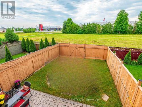 231 Kirkvalley Crescent, Aurora (Bayview Wellington), ON - Outdoor With Deck Patio Veranda With Backyard