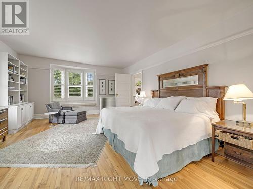 68 Tecumseth Street, Orillia, ON - Indoor Photo Showing Bedroom