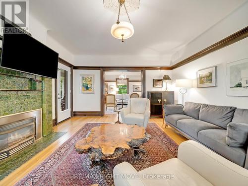 68 Tecumseth Street, Orillia, ON - Indoor Photo Showing Living Room With Fireplace