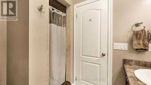 23 - 23 Bakewell Street N, Brampton (Bram West), ON - Indoor Photo Showing Bathroom