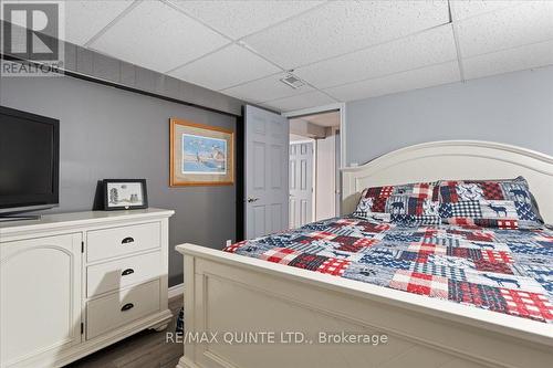 27 Downes Avenue, Prince Edward County (Picton), ON - Indoor Photo Showing Bedroom