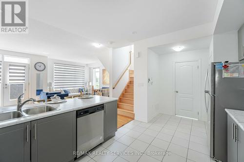 2 Waterville Way, Caledon, ON - Indoor Photo Showing Kitchen With Double Sink