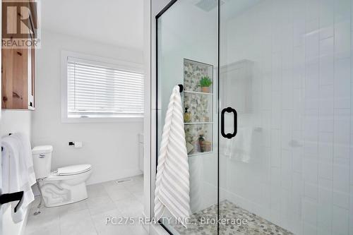 2243 Evans Boulevard, London, ON - Indoor Photo Showing Bathroom