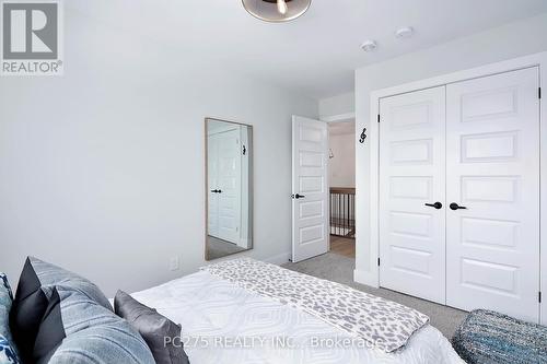 2243 Evans Boulevard, London, ON - Indoor Photo Showing Bedroom