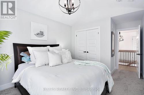 2243 Evans Boulevard, London, ON - Indoor Photo Showing Bedroom