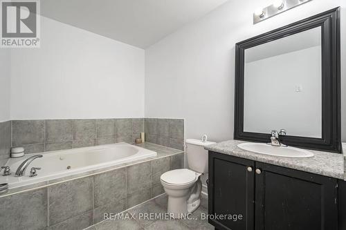 20 - 8 Bradley Avenue N, Hamilton (Binbrook), ON - Indoor Photo Showing Bathroom