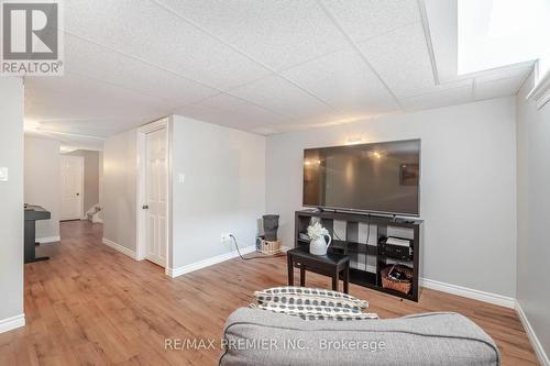 20 - 8 Bradley Avenue N, Hamilton (Binbrook), ON - Indoor