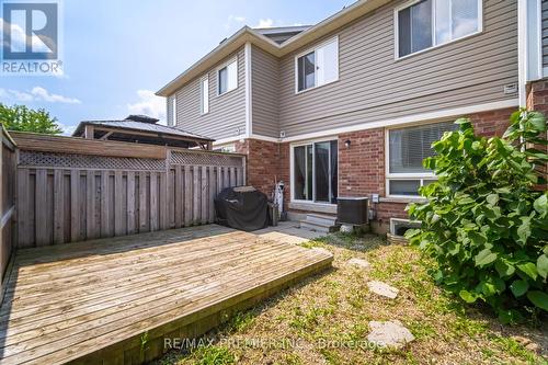 20 - 8 Bradley Avenue N, Hamilton (Binbrook), ON - Outdoor With Exterior