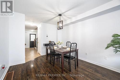 20 - 8 Bradley Avenue N, Hamilton (Binbrook), ON - Indoor Photo Showing Dining Room