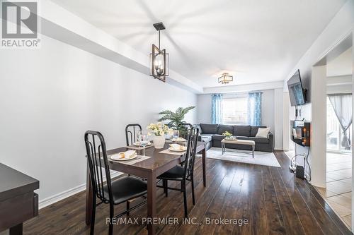 20 - 8 Bradley Avenue N, Hamilton (Binbrook), ON - Indoor Photo Showing Dining Room