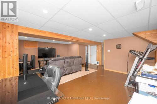 15 Ilford Court, Hamilton (Kentley), ON - Indoor Photo Showing Gym Room