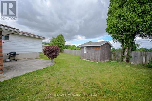 15 Ilford Court, Hamilton (Kentley), ON - Outdoor