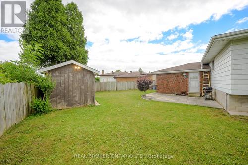 15 Ilford Court, Hamilton (Kentley), ON - Outdoor