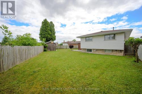 15 Ilford Court, Hamilton (Kentley), ON - Outdoor