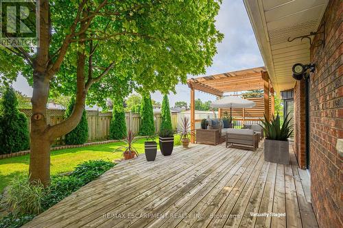 7102 Burbank Crescent, Niagara Falls, ON - Outdoor With Deck Patio Veranda