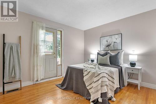 18 Grandy Road, Kawartha Lakes, ON - Indoor Photo Showing Bedroom