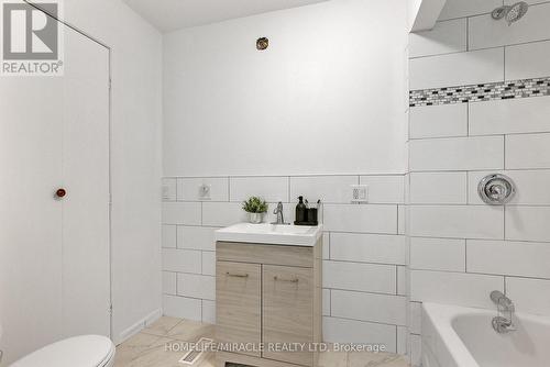 18 Grandy Road, Kawartha Lakes, ON - Indoor Photo Showing Bathroom