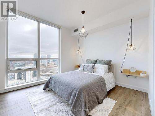 2512 - 70 Forest Manor Road, Toronto (Henry Farm), ON - Indoor Photo Showing Bedroom