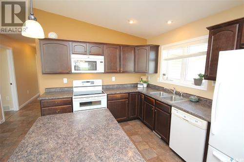 Jd Acreage, Orkney Rm No. 244, SK - Indoor Photo Showing Kitchen With Double Sink