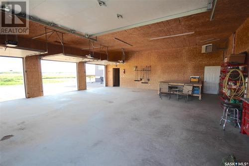 Jd Acreage, Orkney Rm No. 244, SK - Indoor Photo Showing Garage