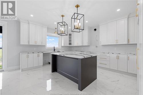 154 Tuscany Trail, Chatham, ON - Indoor Photo Showing Kitchen