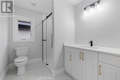 154 Tuscany Trail, Chatham, ON - Indoor Photo Showing Bathroom