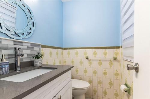 404 Queenston Road, Hamilton, ON - Indoor Photo Showing Bathroom