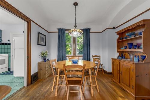 43 Strathearne Avenue, Hamilton, ON - Indoor Photo Showing Dining Room