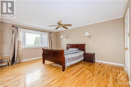 1361 Rte 500 Route, Russell, ON - Indoor Photo Showing Bedroom