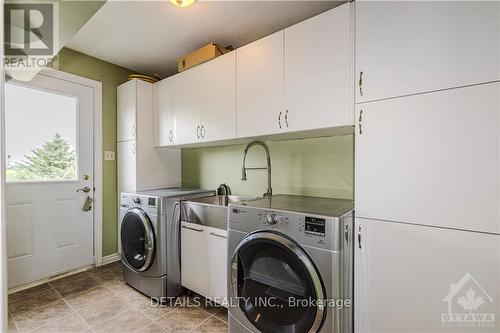 1361 Rte 500 Route, Russell, ON - Indoor Photo Showing Laundry Room