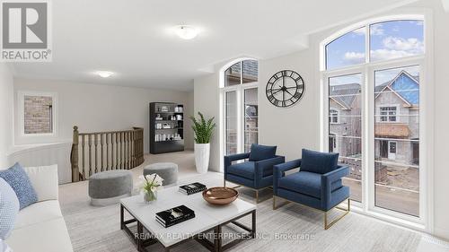 Main/Up - 3938 Koenig Road S, Burlington, ON - Indoor Photo Showing Living Room