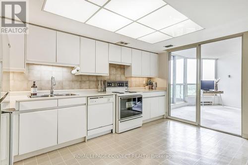 706 - 20 Guildwood Parkway, Toronto (Guildwood), ON - Indoor Photo Showing Kitchen With Double Sink