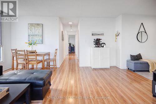 503 - 145 Hillcrest Avenue, Mississauga (Cooksville), ON - Indoor Photo Showing Living Room