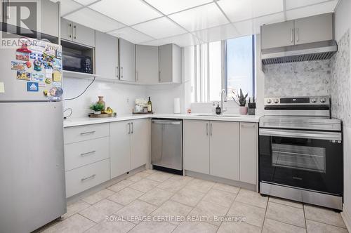 503 - 145 Hillcrest Avenue, Mississauga (Cooksville), ON - Indoor Photo Showing Kitchen