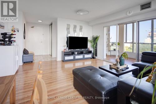 503 - 145 Hillcrest Avenue, Mississauga (Cooksville), ON - Indoor Photo Showing Living Room