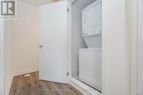 210 - 100 Canon Jackson Drive, Toronto (Brookhaven-Amesbury), ON - Indoor Photo Showing Laundry Room