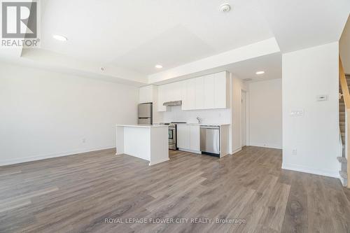 210 - 100 Canon Jackson Drive, Toronto (Brookhaven-Amesbury), ON - Indoor Photo Showing Kitchen