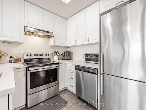 202-1711 Pure Springs Blvd, Pickering, ON - Indoor Photo Showing Kitchen